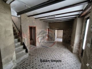 Casa en Xàtiva. Casa esquinera con garaje en el casco antiguo de xàtiva  gran po
