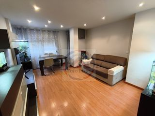 Etagenwohnung  Plaza pintor joaquim tudela. Piso reformado con garaje y trastero en el raval de xàtiva