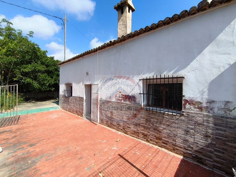 Foto 00b05dc6-862e-4792-ba79-5155f81f91d5. Casa amb aparcament a Simat de la Valldigna