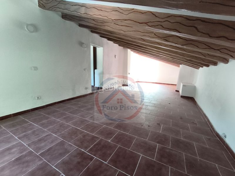 Foto 3946a359-1100-41ea-abce-10790f3e7f68. Casa amb aparcament a Simat de la Valldigna