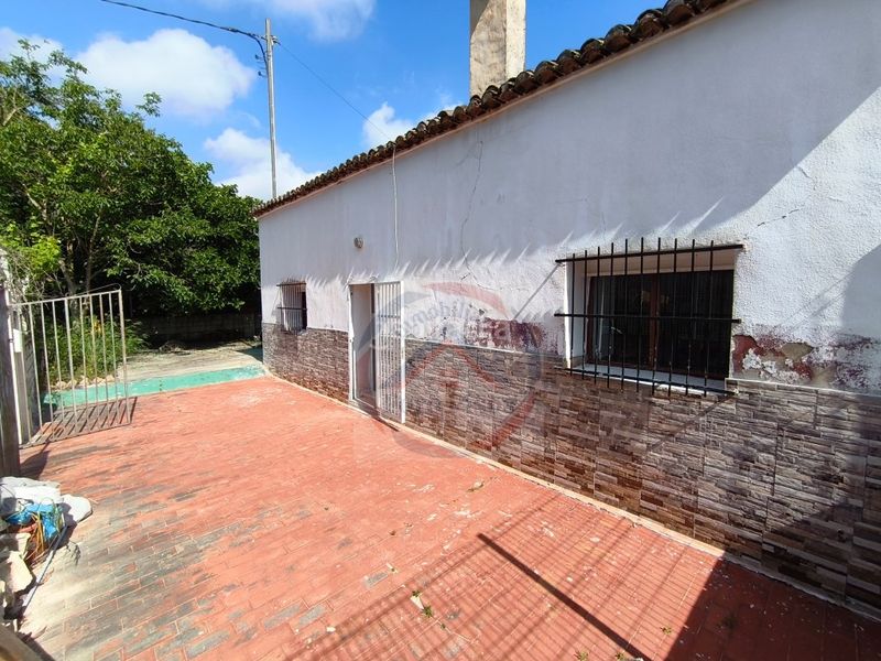 Foto 76b60f38-0bd1-4be3-8918-8d045c8c117e. Casa amb aparcament a Simat de la Valldigna