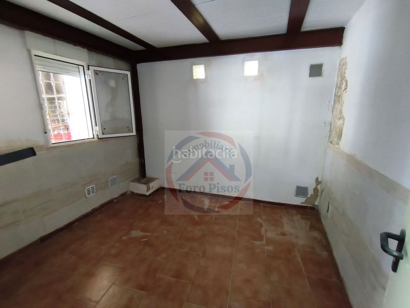 Foto 8fb3c6fb-3a41-453c-8ec9-578fa47c7c57. Casa amb aparcament a Simat de la Valldigna