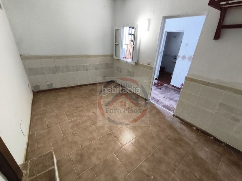 Foto ada37b53-b5ca-46c2-8ad0-82392ef72341. Casa amb aparcament a Simat de la Valldigna