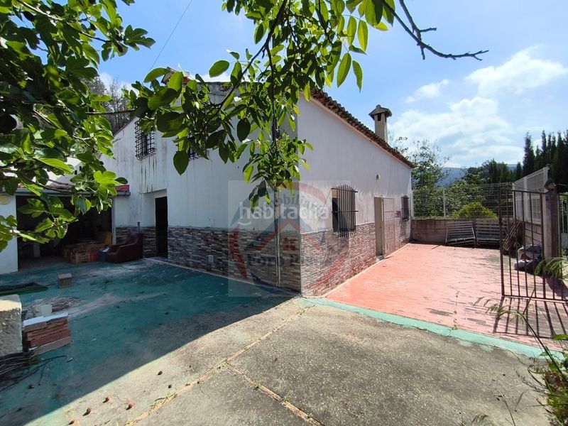 Foto e3bea457-f56d-4dea-a316-7593c35fd864. Casa amb aparcament a Simat de la Valldigna