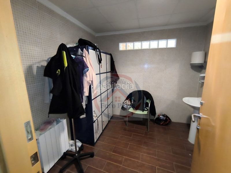 Foto 154ffafe-1fe1-4620-ac92-a31696fb14b3. Casa amb aparcament a Sant Francesc Valencia
