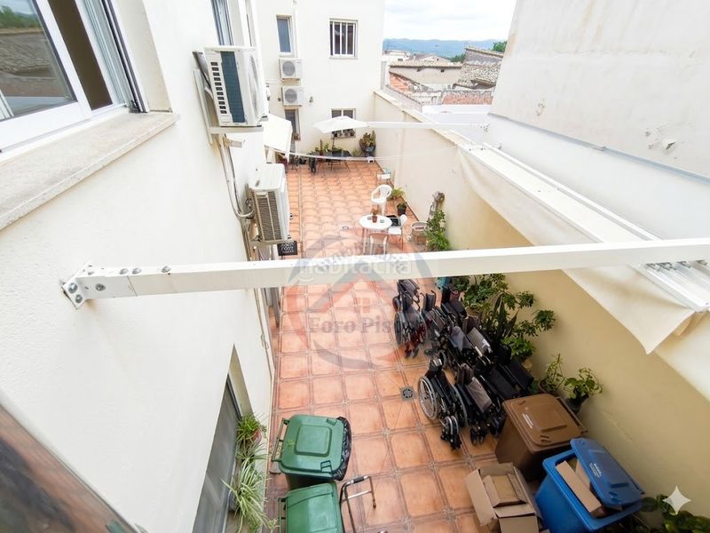Foto 5e12c9cf-ff17-45fd-8bd8-fc906bbf6486. Casa amb aparcament a Sant Francesc Valencia