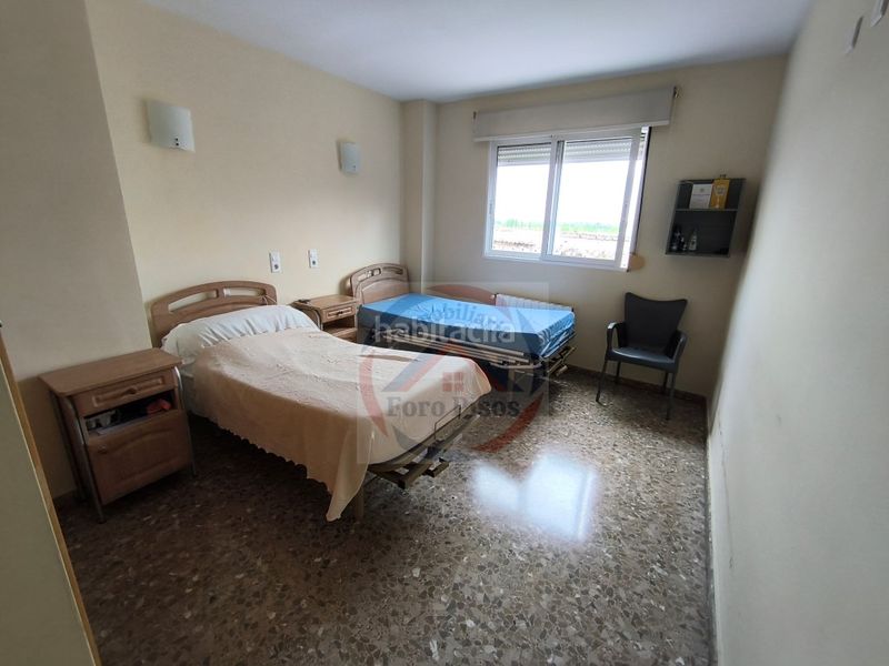 Foto a5152c7a-2005-4e27-b00c-63168e18d6e4. Casa amb aparcament a Sant Francesc Valencia