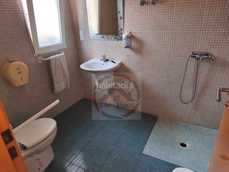 Foto b7189686-3c97-4fda-9b45-a58b32a0f795. Casa amb aparcament a Sant Francesc Valencia