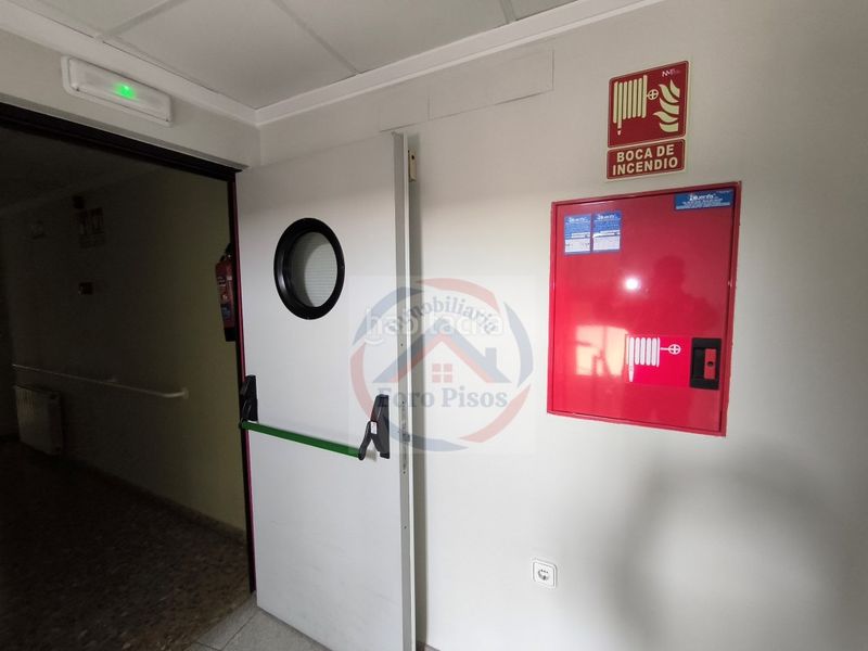 Foto d38f7069-10a4-4377-8aed-f9874b364c2b. Casa amb aparcament a Sant Francesc Valencia