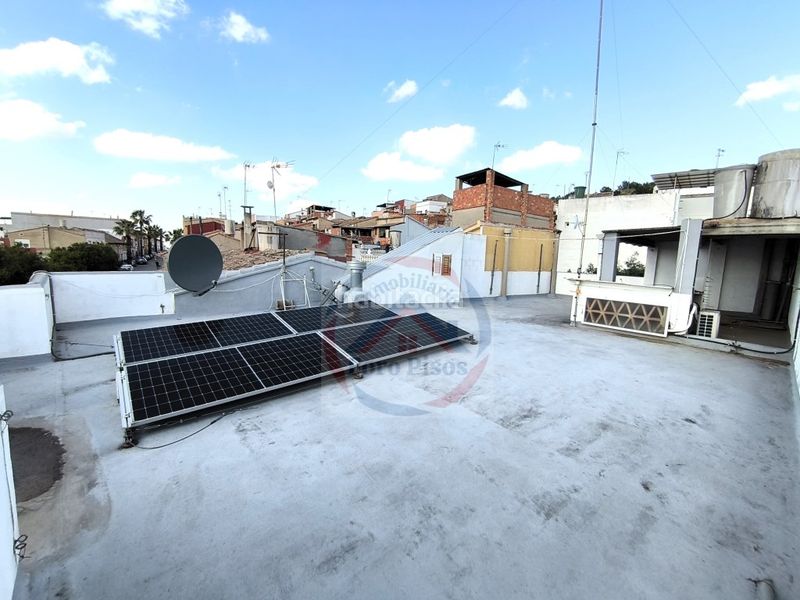 Foto 3c2d5560-4214-4abb-87d9-7307b38dabed. Casa amb aparcament a Manuel