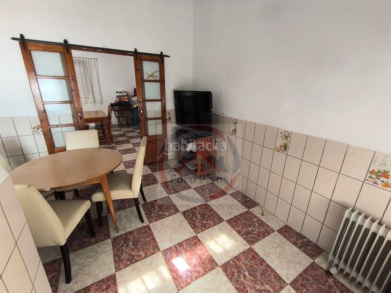 Foto 5db9d05d-fc11-4131-b89c-a67e342bb589. Casa amb aparcament a Manuel