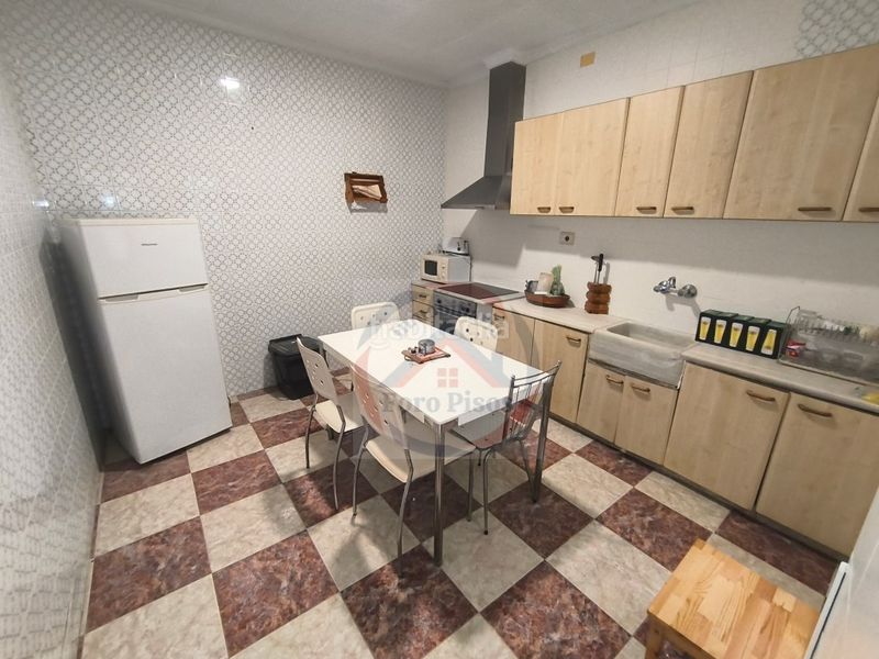 Foto 6a3cea6a-b47b-461a-b3f7-b80f41237464. Casa amb aparcament a Manuel