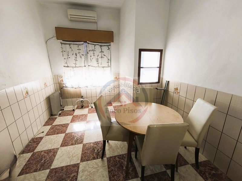 Foto 82f252ba-9305-4733-8d5a-46470a5e9f52. Casa amb aparcament a Manuel