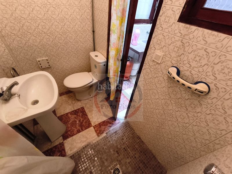 Foto d82e61d4-6ae1-4b0d-bf8c-2839f881d0d8. Casa amb aparcament a Manuel