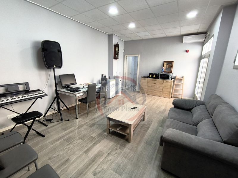 Foto 222a10e4-8533-484f-b352-af239e7d75ba. Local comercial a Canals