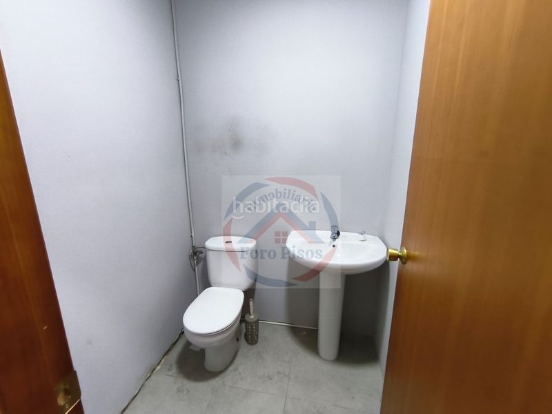 Foto 27757a64-a9f1-4db0-b81c-99f33dac3176. Local comercial a Canals