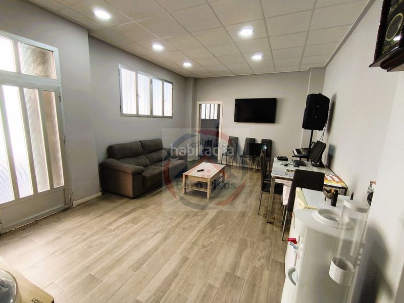 Foto 2f79b574-6934-4556-8589-bc7823a7fe32. Local comercial a Canals