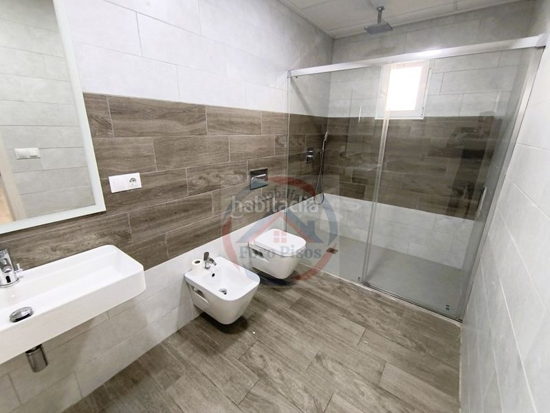 Foto 3644cf4f-2678-4a49-98ad-7d8d520474bc. Local comercial a Canals