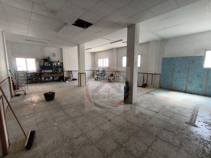 Foto 448e1e95-36b8-4502-a499-d84f968a4464. Local comercial a Canals