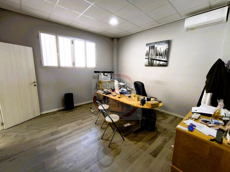 Foto 48e7f765-90bd-42ff-a3c8-3de9ab149d13. Local comercial a Canals