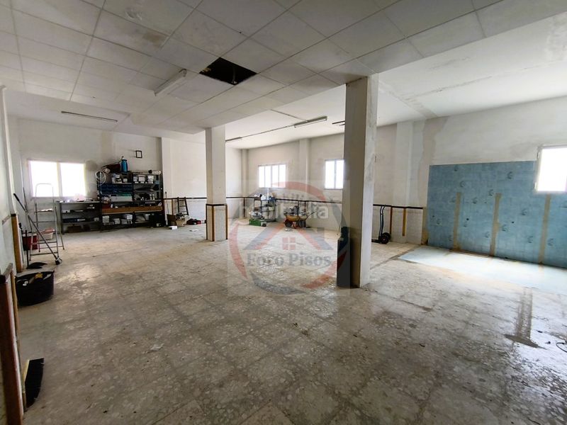 Foto 4b0f71d4-6c4f-48f4-897b-06b2b8709ce7. Local comercial a Canals