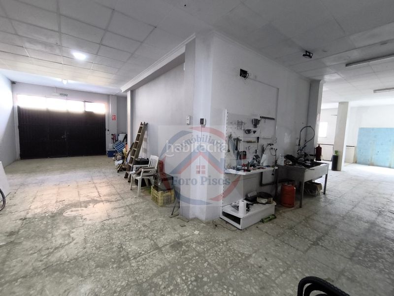 Foto 82233cbc-7d4d-40b1-8a91-c76601529d8a. Local comercial a Canals