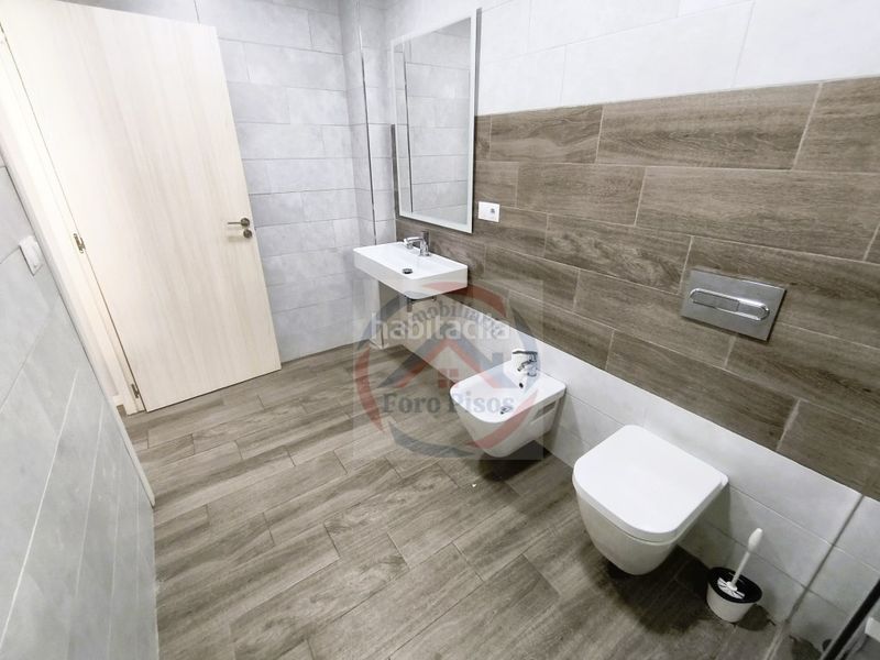 Foto b0ca9115-6f88-49dc-a385-424af7230cbe. Local comercial a Canals