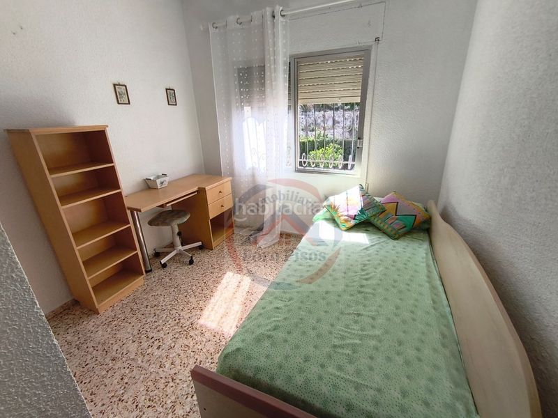 Foto a54ba6d7-6fa8-4ae5-89b1-0c000ef13a01. Casa amb aparcament a Xàtiva