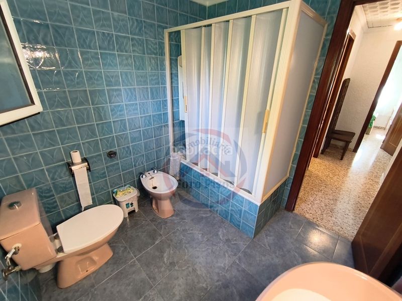 Foto d77e123e-e2d2-437c-9613-f8a2b5d0c2bf. Casa amb aparcament a Xàtiva