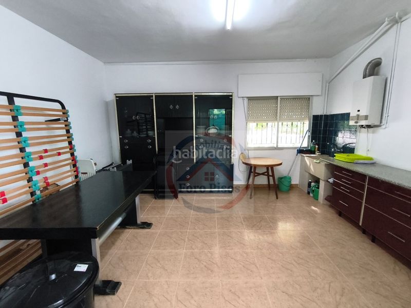 Foto ef5e7a76-fc76-4788-bee7-a82ff40b9852. Casa amb aparcament a Xàtiva