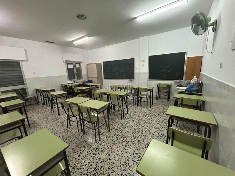 Foto d7348387-1b35-444d-85a0-1f1aac708f23. Geschäftsraum in periodista juan rejano in Calvario Torremolinos