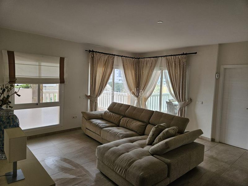Foto f525d78e-4df4-46e6-9449-e9b217d7dc14. Apartamento en del higueron apartamento en venta , 3 dormitorios. en Fuengirola