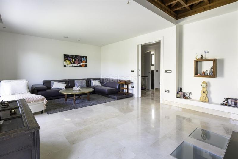 Foto 710fff3b-31aa-416c-b999-b3692b942468. Chalet en rocio jurado 8 villa en venta , 3 dormitorios. en Torremolinos