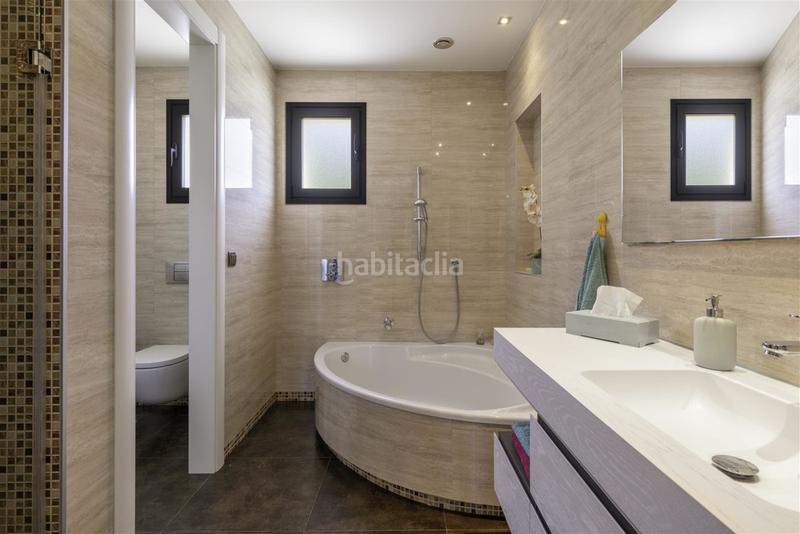 Foto 81cf3cd6-82b5-47ad-b21e-0c2eb2797cd6. Chalet en rocio jurado 8 villa en venta , 3 dormitorios. en Torremolinos