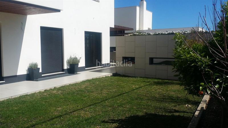 Foto 8ec8eae2-4bc1-4dbe-a2e0-63e738b4b5f6. Chalet en rocio jurado 8 villa en venta , 3 dormitorios. en Torremolinos