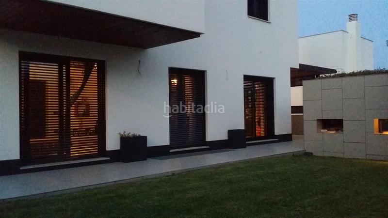 Foto 903f0d98-bc6f-43dd-bdc5-58cb66a7a415. Chalet en rocio jurado 8 villa en venta , 3 dormitorios. en Torremolinos