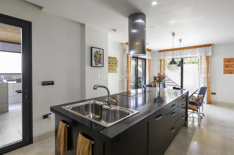 Foto a7803710-5bee-4728-8141-2385b6a68985. Chalet en rocio jurado 8 villa en venta , 3 dormitorios. en Torremolinos