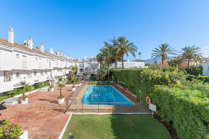 Foto 233cddda-5ac3-4b9b-a455-aaf4a7556313. Casa adosada adosado en venta en Puerto Banús, 3 dormitorios. en Marbella