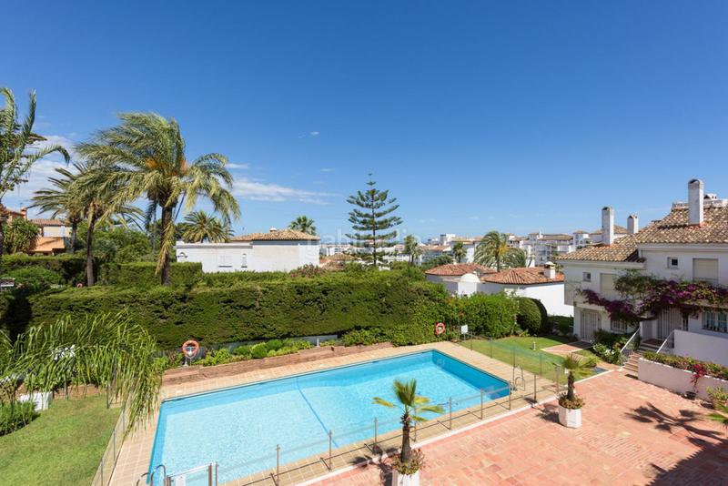 Foto 885f3bcd-3486-487f-ba73-803e468065ac. Casa adosada adosado en venta en Puerto Banús, 3 dormitorios. en Marbella