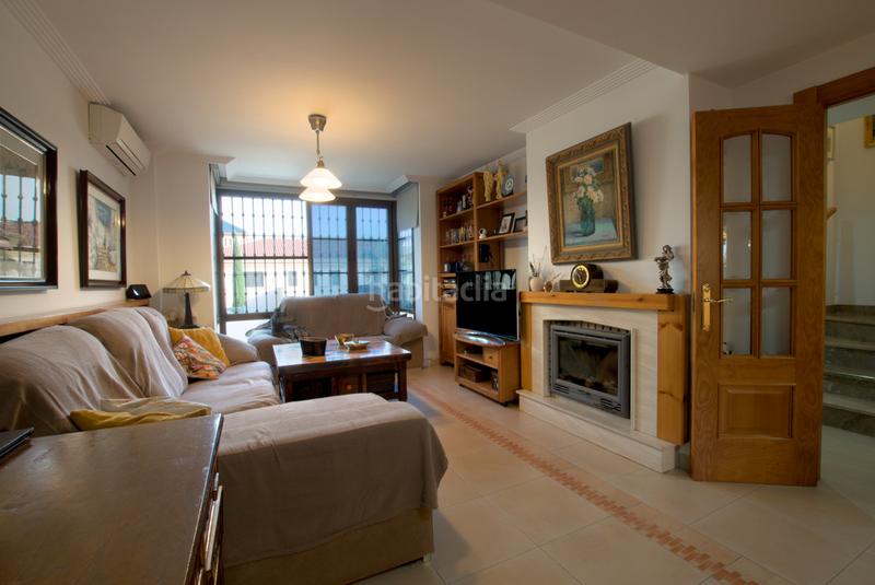 Foto c4b76153-325d-4ab4-906c-9b1264eb3e70. Casa adosada en richard wagner adosado en venta , 3 dormitorios. en Alhaurín de la Torre