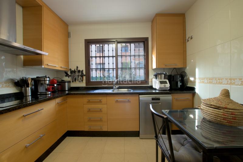 Foto d4d5ba8b-9986-4355-9088-b918a982a9eb. Casa adosada en richard wagner adosado en venta , 3 dormitorios. en Alhaurín de la Torre