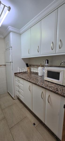 Foto b7dea283-8564-4760-b353-c5371ac11b10. Apartamento en maritimo apartamento en venta en la carihuela, 2 dormitorios. en Torremolinos