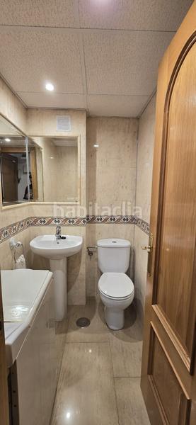 Foto d141e837-9849-452c-86dd-b18a5799c4d2. Apartamento en maritimo apartamento en venta en la carihuela, 2 dormitorios. en Torremolinos