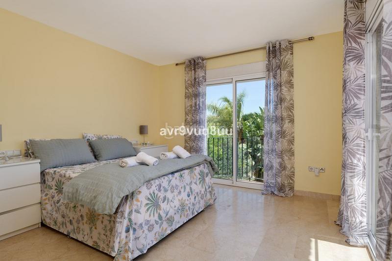 Foto 58655f9f-630f-469c-a10c-3d7b3ebefbd3. Chalet con parcheggio piscina in Mijas golf Mijas