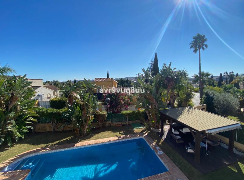 Foto fc21ff54-0507-44cf-b970-cc11b040fc2f. Chalet con parcheggio piscina in Mijas golf Mijas