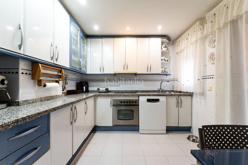 Foto 90552844-0f19-4a29-bf7b-51ef0db45894. Apartament a maritimo a Playamar - Benyamina Torremolinos