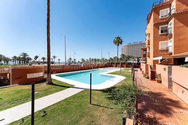Foto 9886c7db-3652-4fc0-bec8-0ee54e0e243f. Apartament a maritimo a Playamar - Benyamina Torremolinos