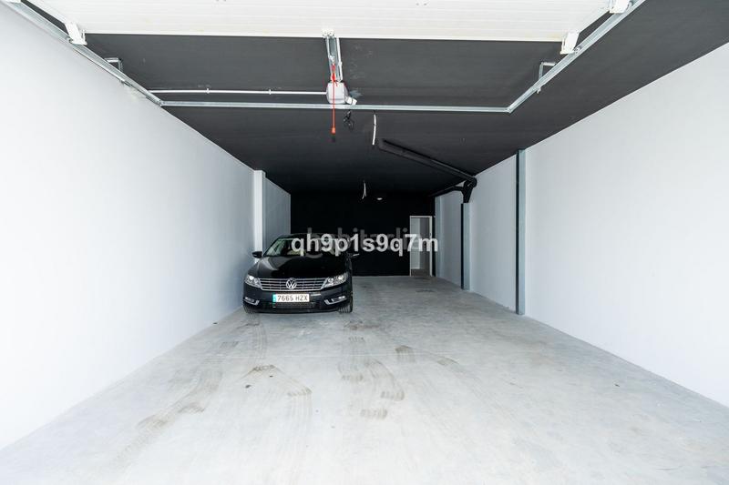 Foto 0e644c68-ab35-4f8c-afce-588affd3d7e7. Casa a schiera con parcheggio piscina in El Faro de Calaburra - Chaparral Mijas