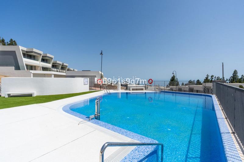 Foto 6f12083e-455f-43bb-9dd3-247ff6281e37. Casa a schiera con parcheggio piscina in El Faro de Calaburra - Chaparral Mijas