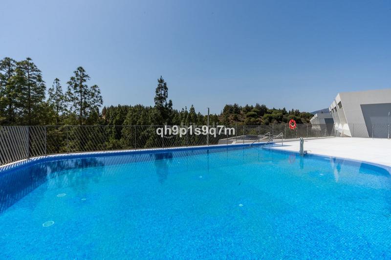 Foto 703f3711-c398-4ece-8e1f-b6fddf325504. Casa a schiera con parcheggio piscina in El Faro de Calaburra - Chaparral Mijas